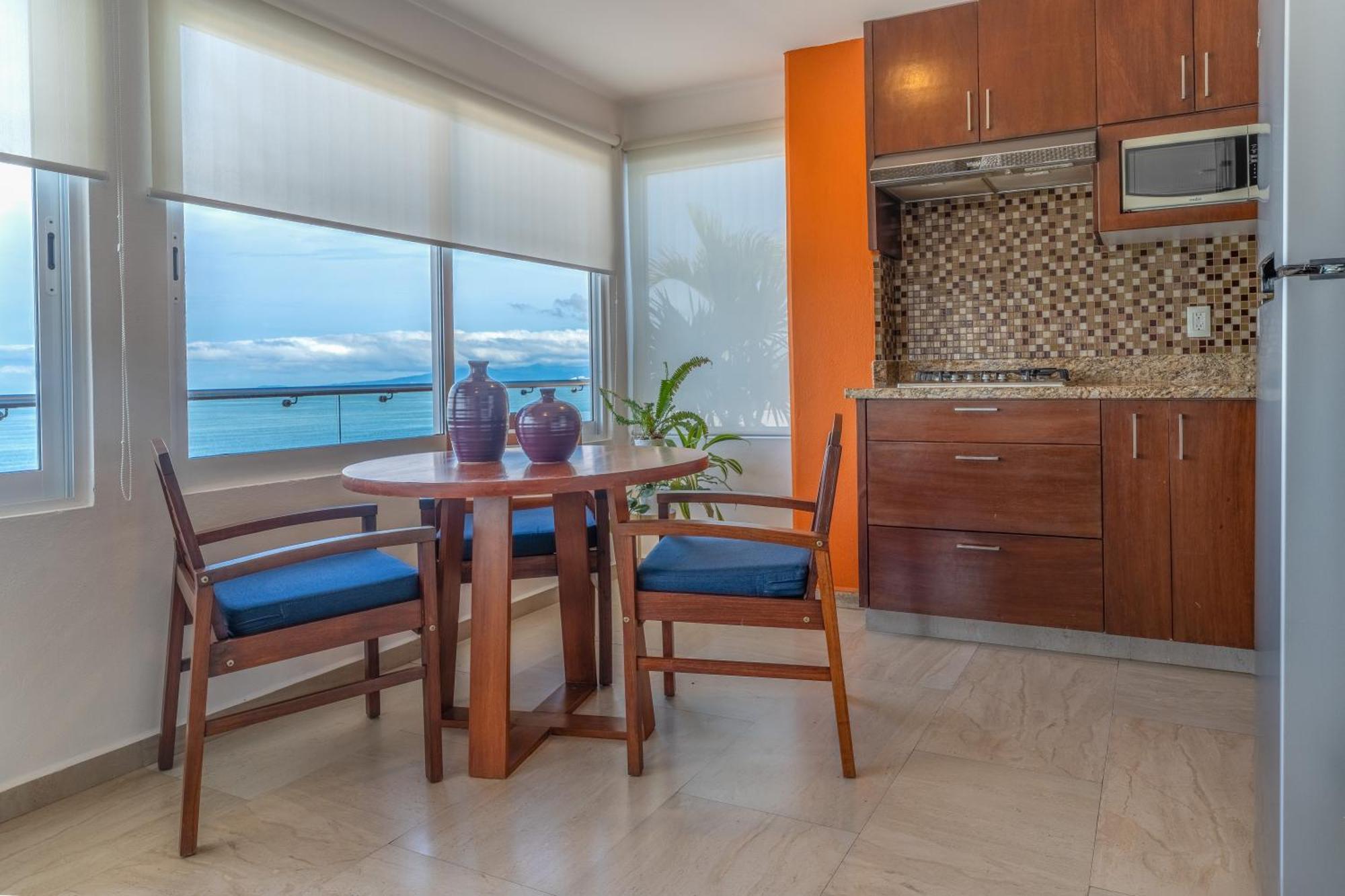 The Paramar Beachfront Boutique Hotel With Breakfast Included - Downtown Malecon Puerto Vallarta Bilik gambar